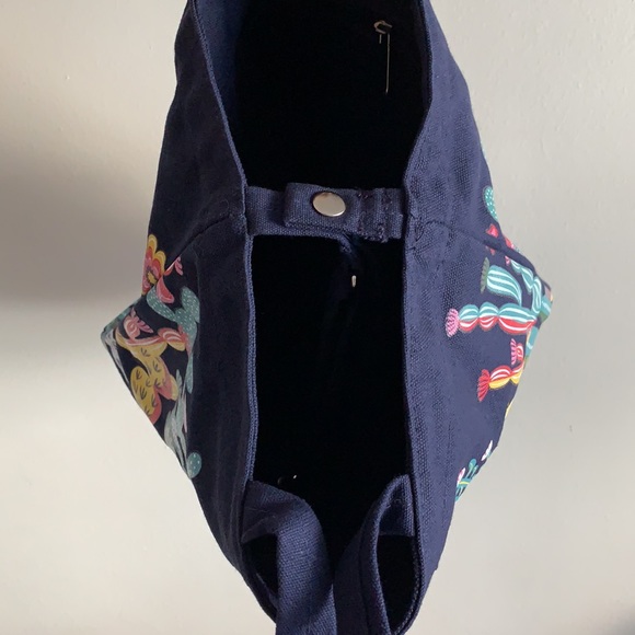 FabFitFun Limited Edition Floral Canvas Tote - Picture 7 of 11